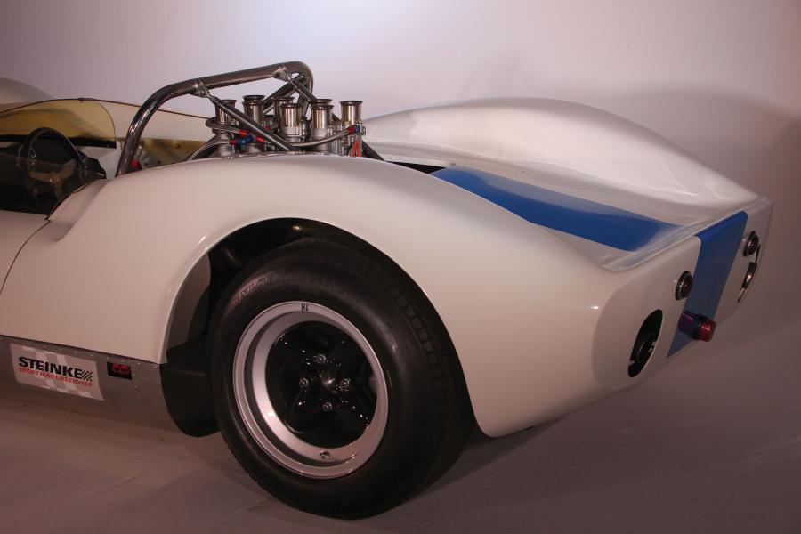 Детали экстерьера McLaren-Elva M1A Sports Racing Car 1965 года  (фото 5 из 10)